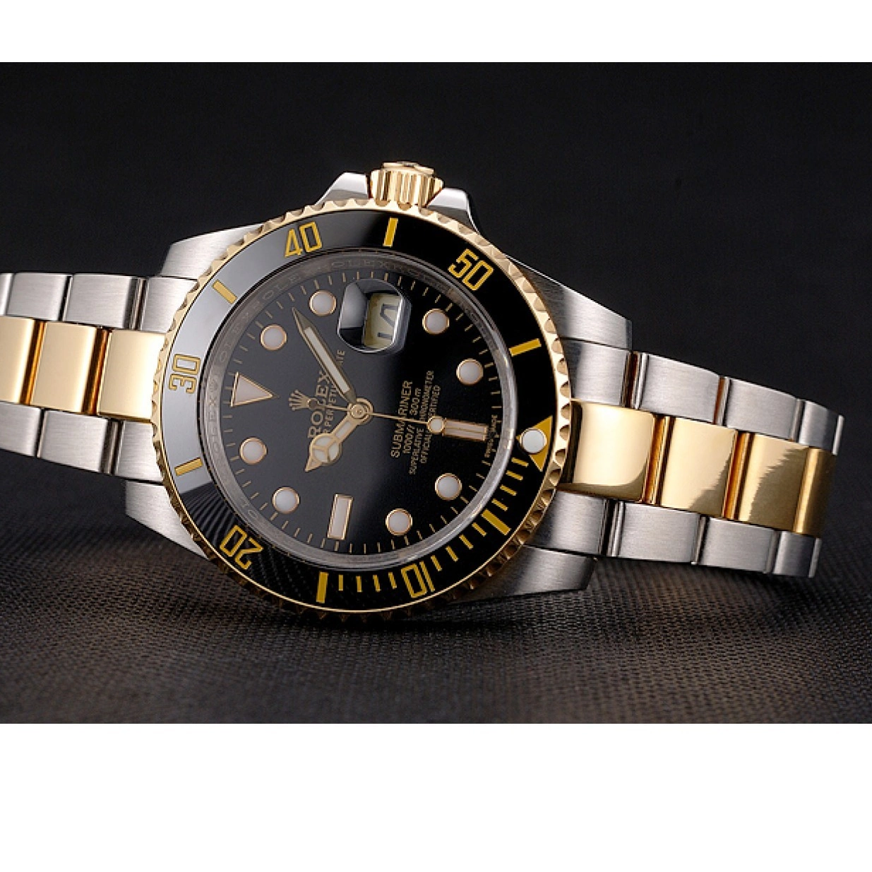 Aaa replica Two Black Bezel Dial Submariner Gold Bracelet Rolex Tone And Steel Swiss 0220