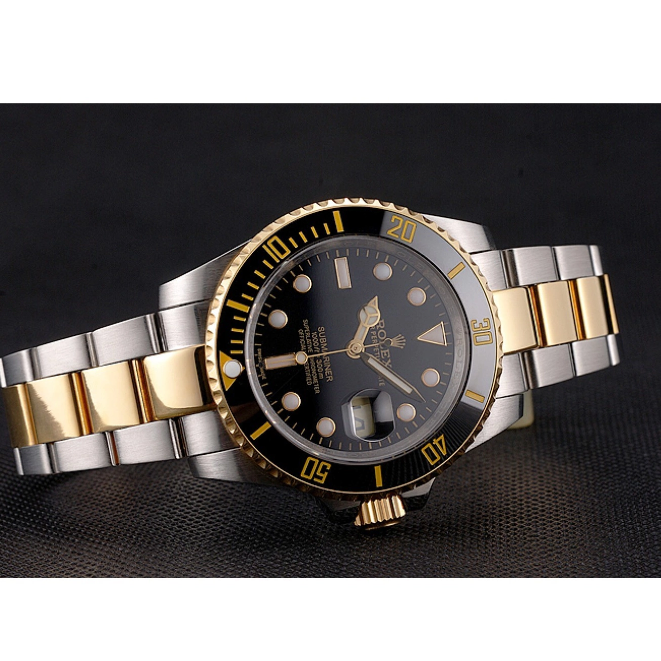 Aaa replica Two Black Bezel Dial Submariner Gold Bracelet Rolex Tone And Steel Swiss 0220