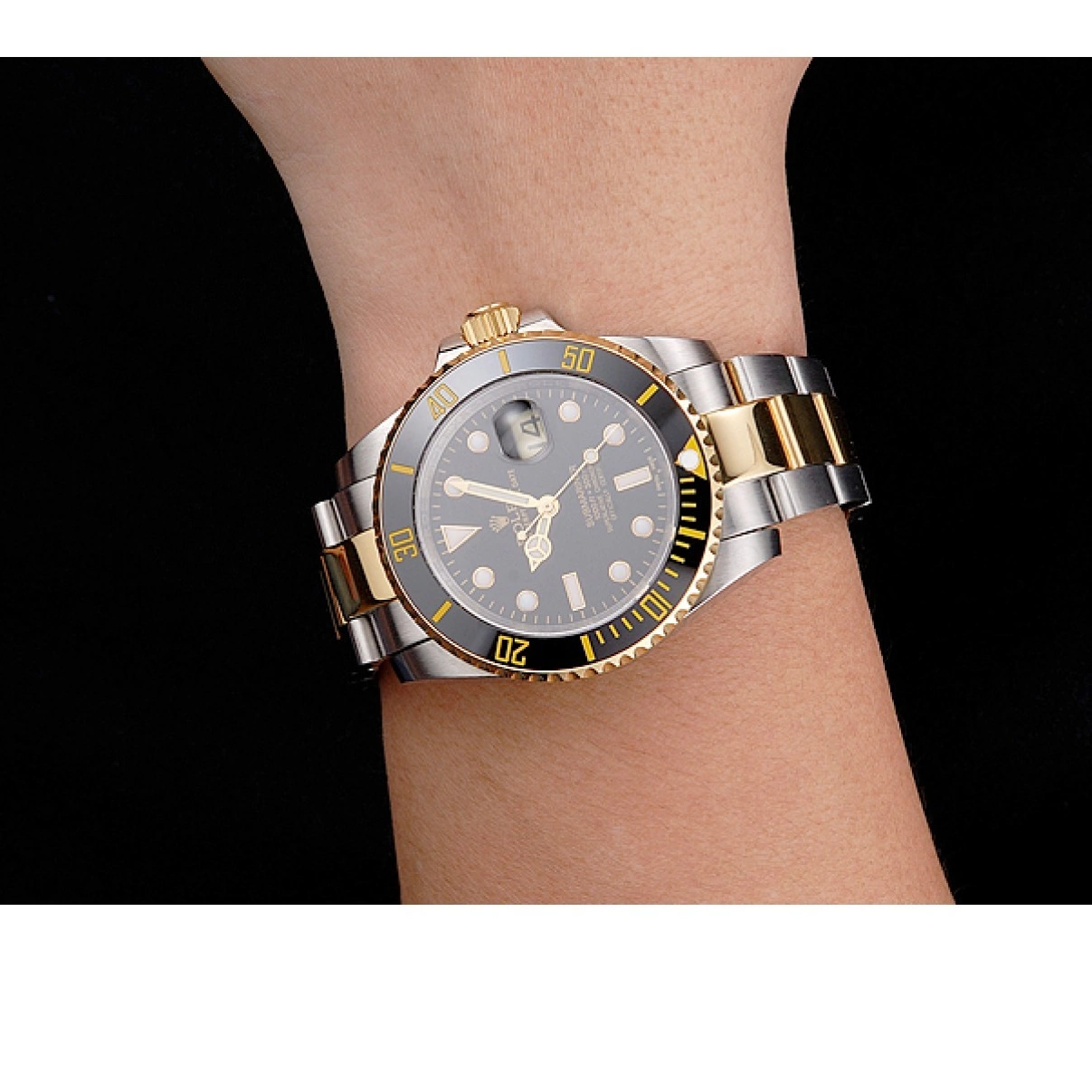 Aaa replica Two Black Bezel Dial Submariner Gold Bracelet Rolex Tone And Steel Swiss 0220